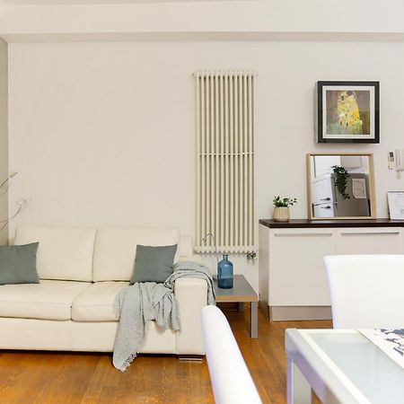 The Best Rent - Apartment Near Navigli Milaan Buitenkant foto