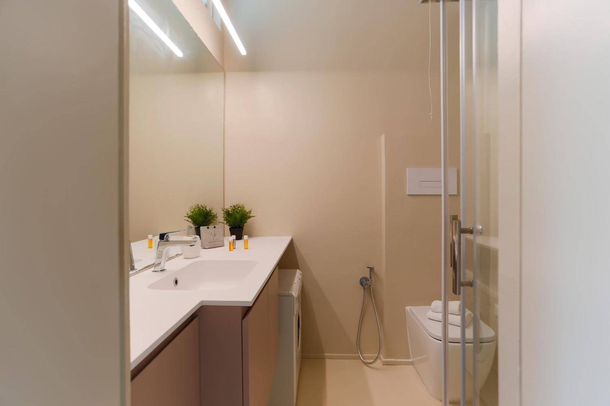 The Best Rent - Apartment Near Navigli Milaan Buitenkant foto
